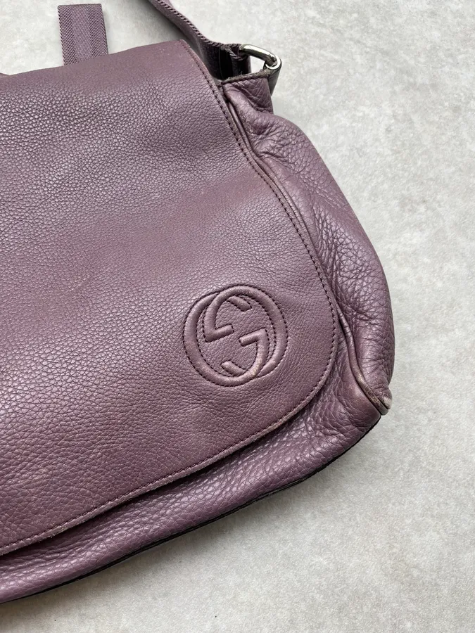 2000s Gucci Mauve Leather Messenger Bag by Frida Giannini - Image 7