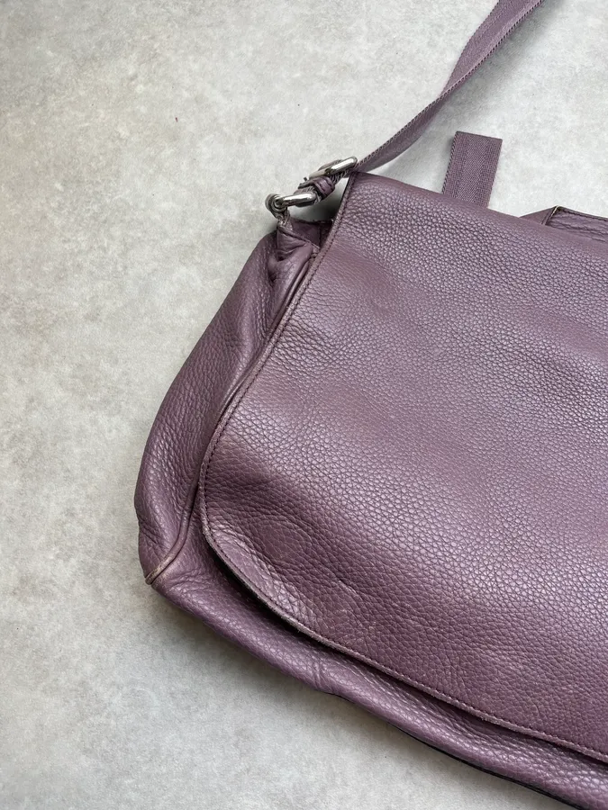 2000s Gucci Mauve Leather Messenger Bag by Frida Giannini - Image 8