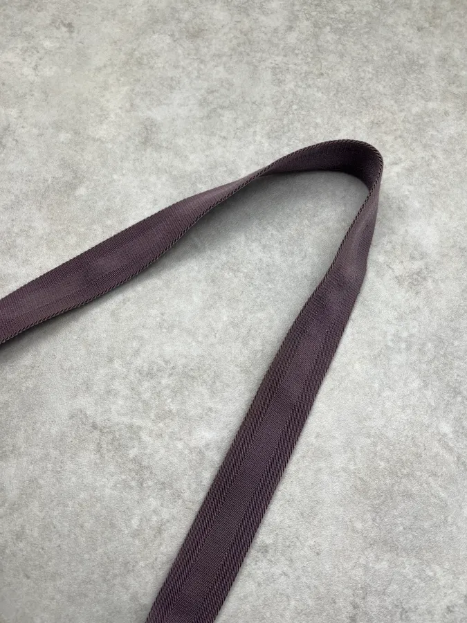 2000s Gucci Mauve Leather Messenger Bag by Frida Giannini - Image 9