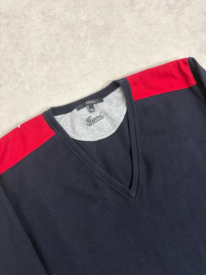 2000s Gucci Navy & Red V-Neck Sweater - Image 5
