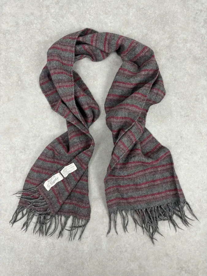 2000s Gucci Red & Grey Striped Wool Scarf - Image 2