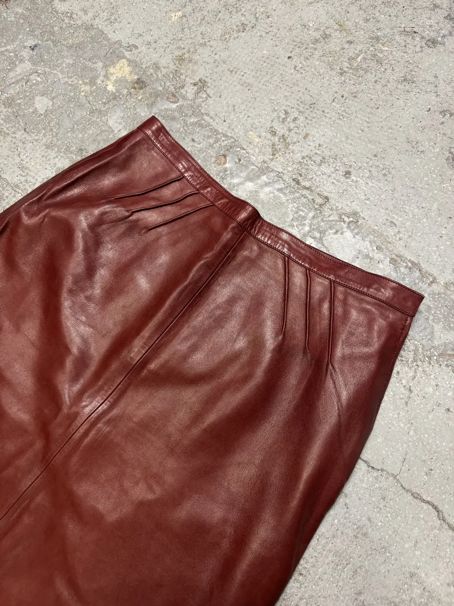 2000s Gucci Red Leather Glamour Skirt - Image 5