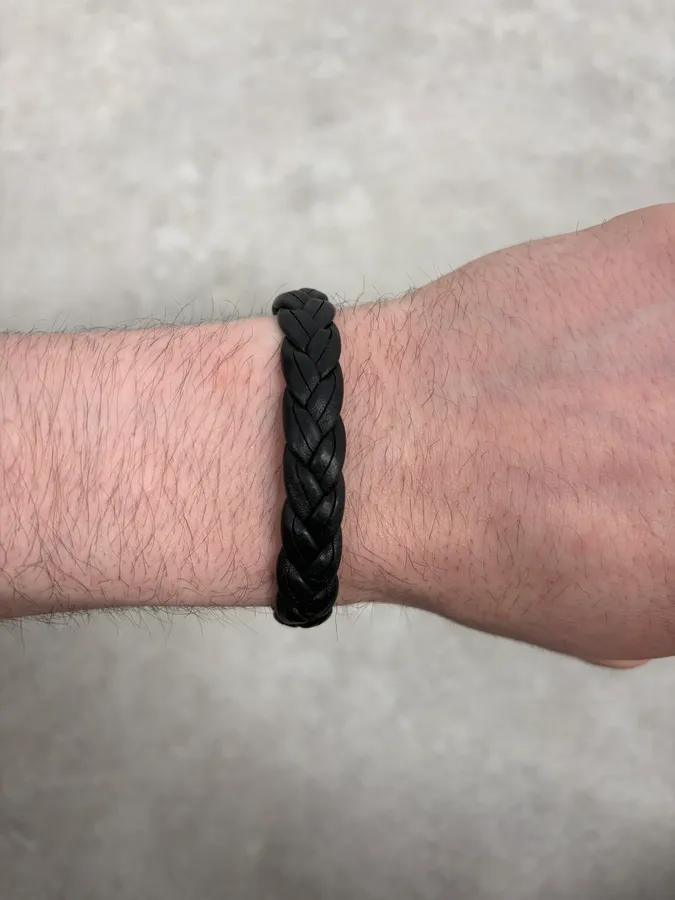 2000s Gucci Silver & Leather Woven Bracelet - Image 3