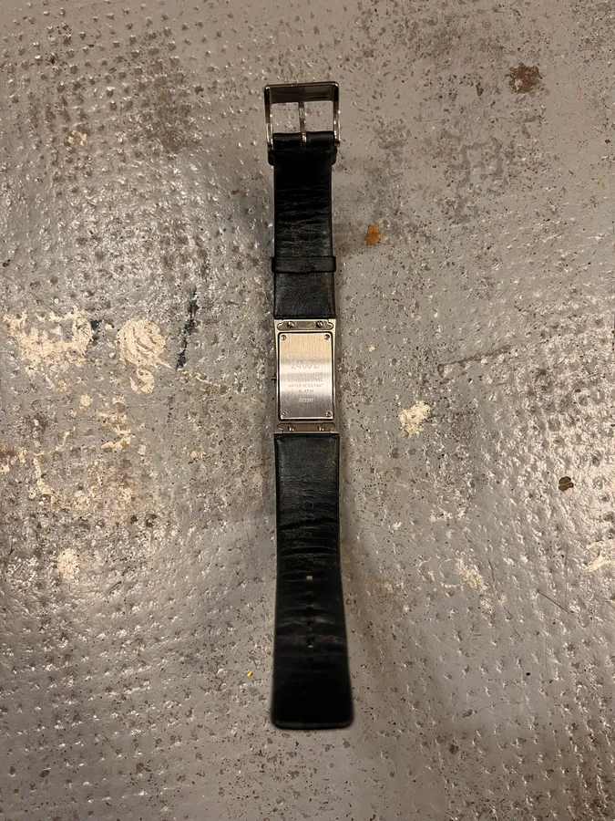 2000s Gucci Silver Stainless Steel Bangle Watch - Image 6