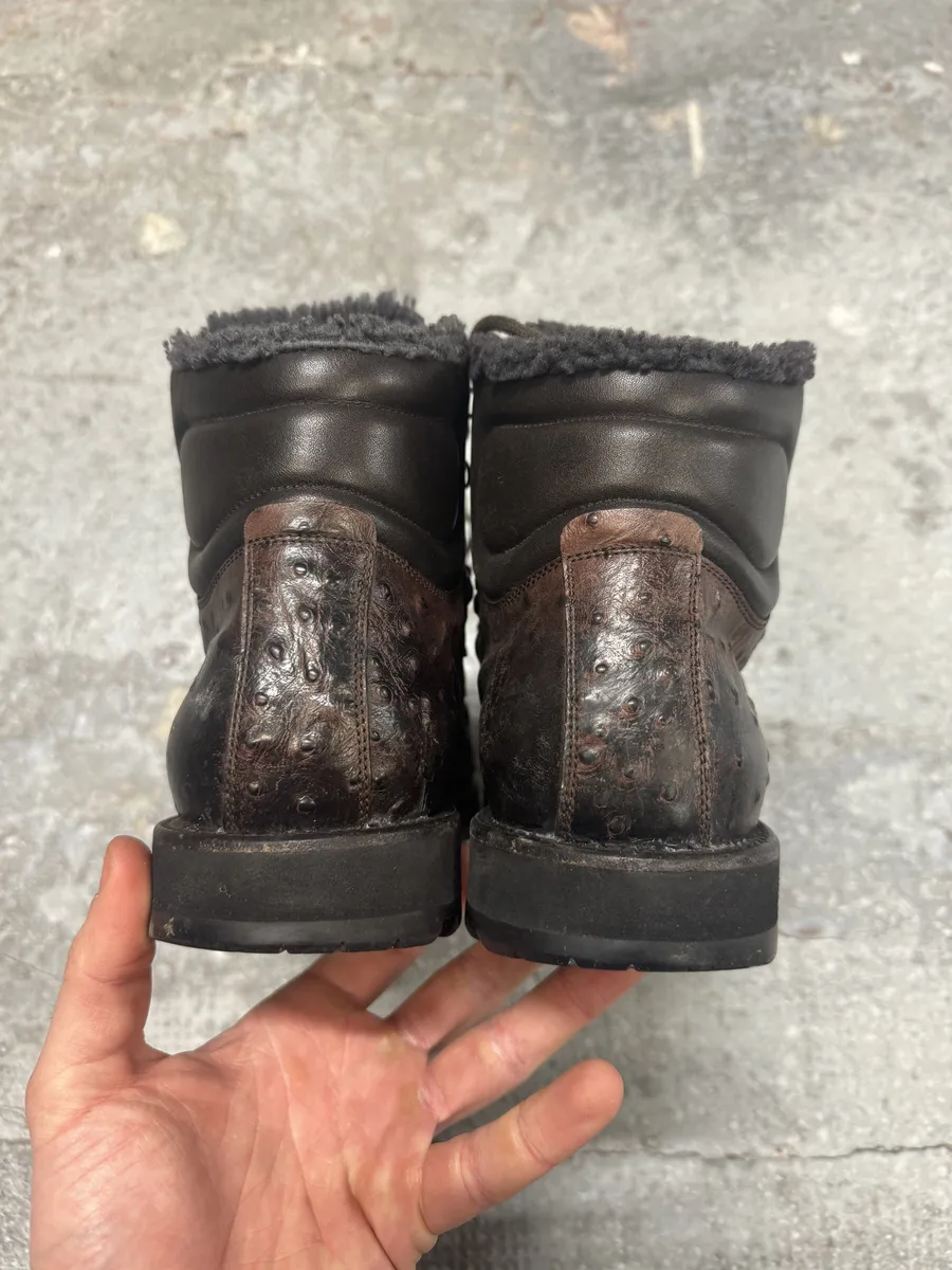 2000s Hugo Boss Ostrich Embossed Leather Brown Mountain Daily Fur Boots - Image 3