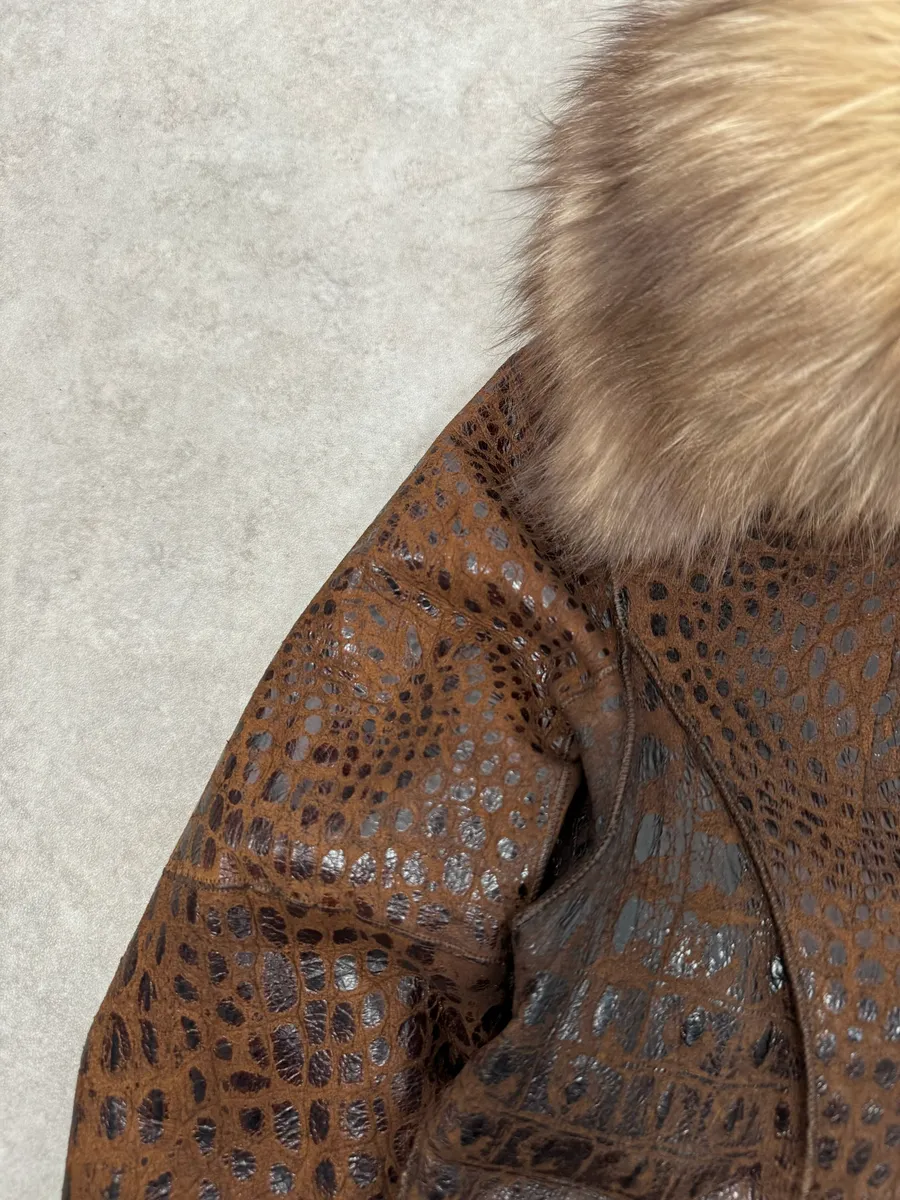 2000s Iceberg Fur Collar Crocodile Embossed Brown Leather Buttoned Jacket - Image 6