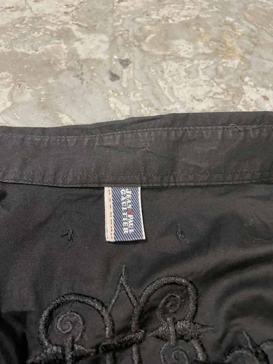 2000s Jean Paul Gaultier Dinasty Black Shirt - Image 5