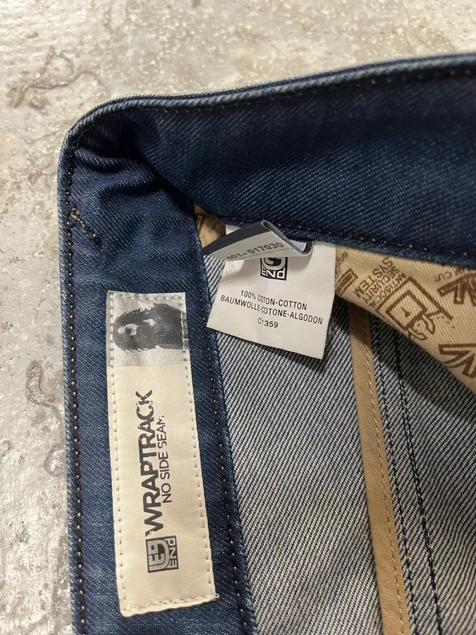 2000s Legend Blue Faded Jeans - Image 7