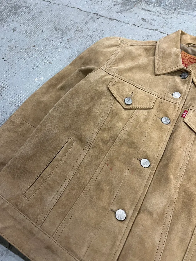2000s Levi’s Camel Suede Leather Trucker Jacket - Image 11
