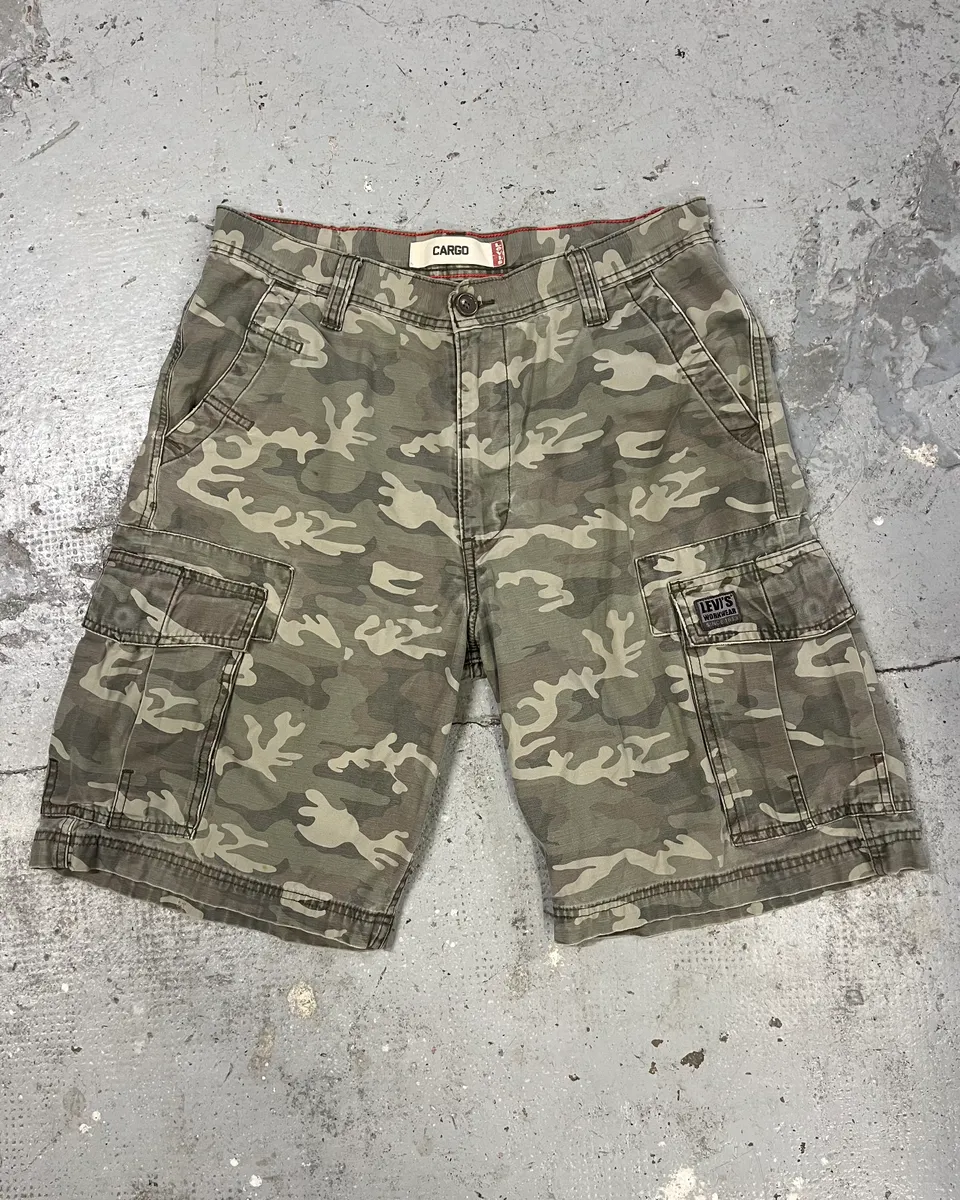 2000s Levi’s Military Camo Cargo Shorts