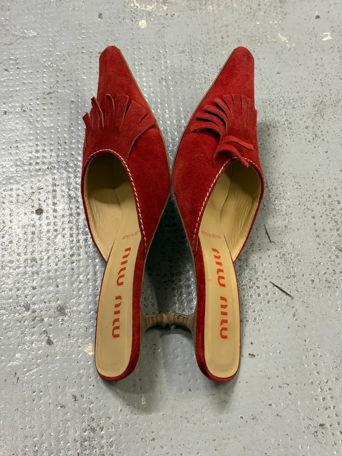 2000s Miu Miu Red Suede Leather Fringed Pumps Heels - Image 5