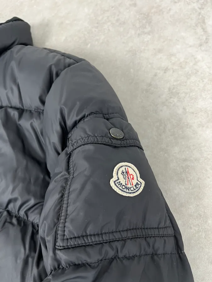 2000s Moncler Black Quilted Puffer Jacket - Image 9