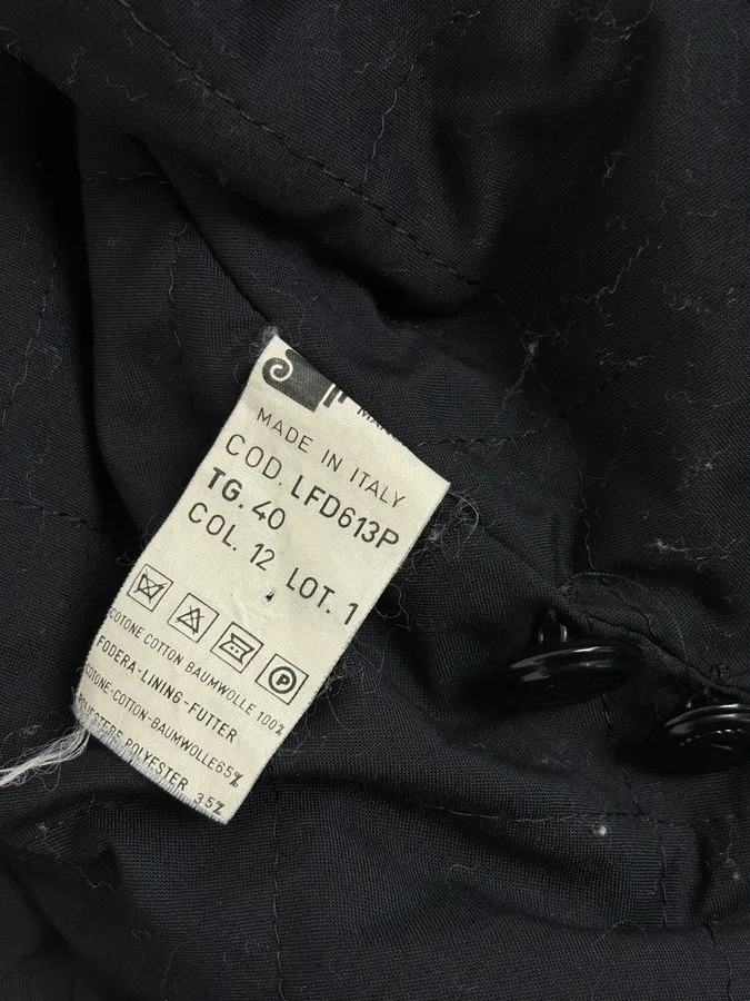 2000s Moschino Black Buttoned Light Jacket - Image 11