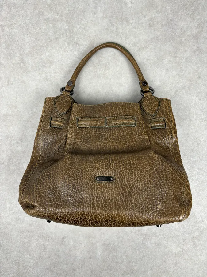 2000s Moschino Brown Leather Shoulder Bag - Image 10