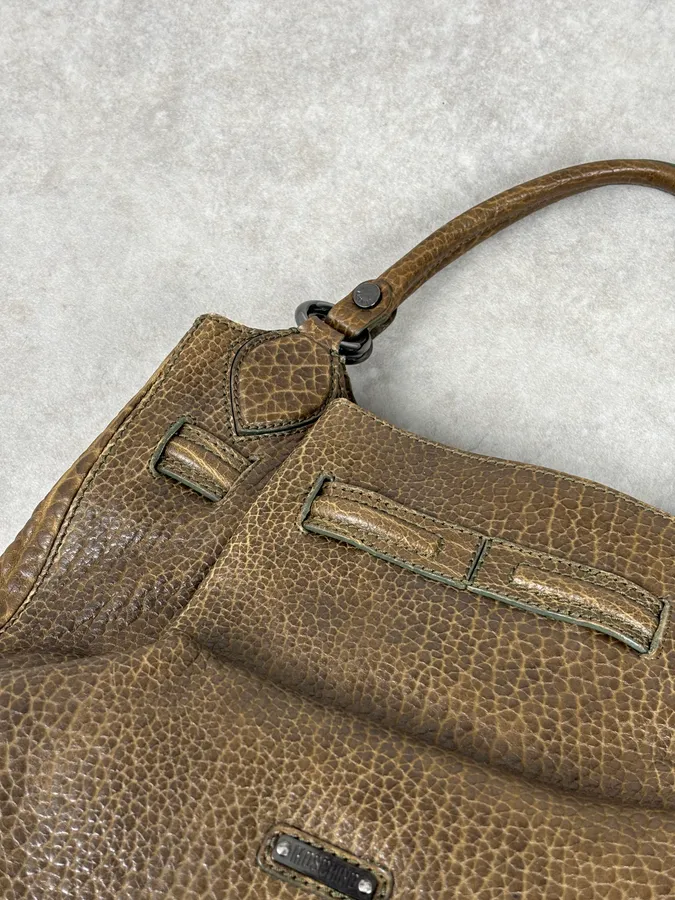 2000s Moschino Brown Leather Shoulder Bag - Image 11