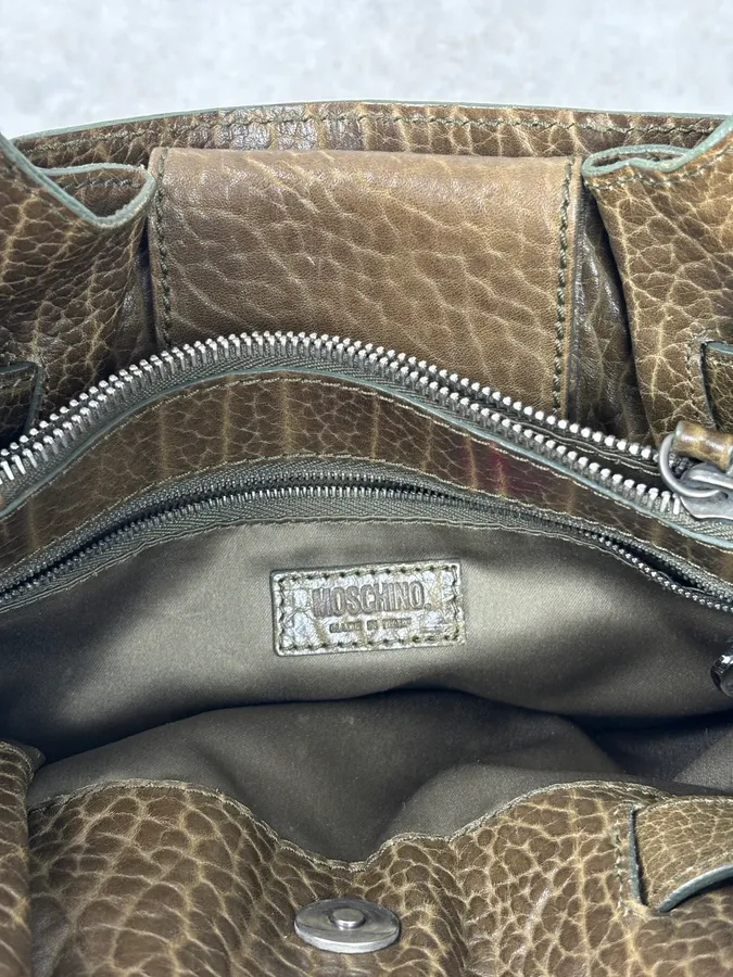 2000s Moschino Brown Leather Shoulder Bag - Image 18