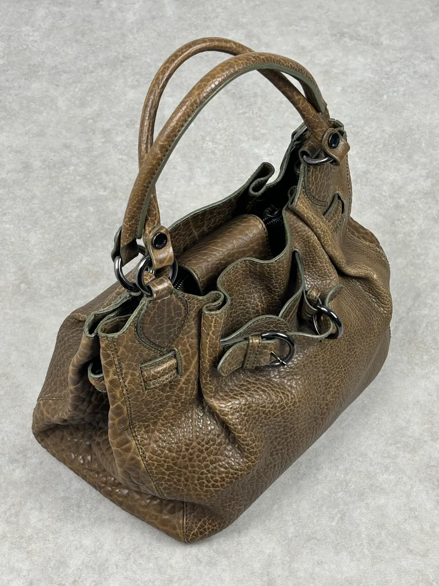 2000s Moschino Brown Leather Shoulder Bag - Image 5