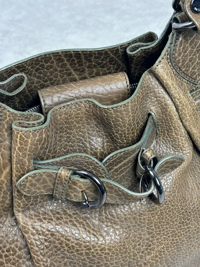 2000s Moschino Brown Leather Shoulder Bag - Image 8