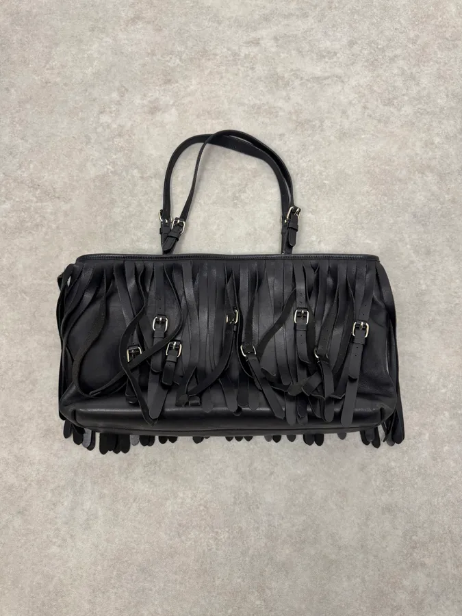 2000s Moschino Fringe Belt Black Leather Handle Bag - Image 4