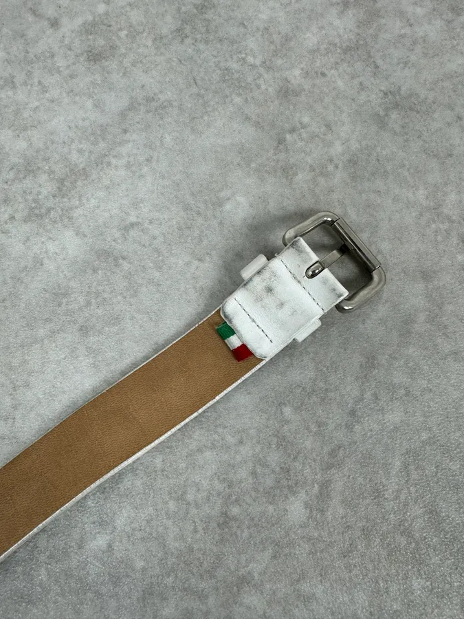 2000s Moschino Gambling White Leather Belt - Image 7