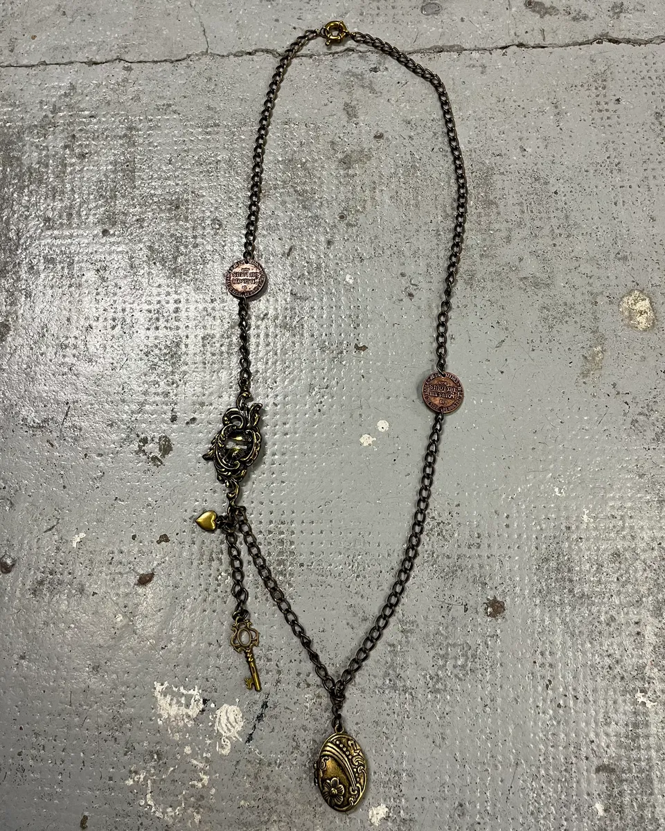 2000s Moschino Gold Metal Lock Charm Chain Necklace - Image 2