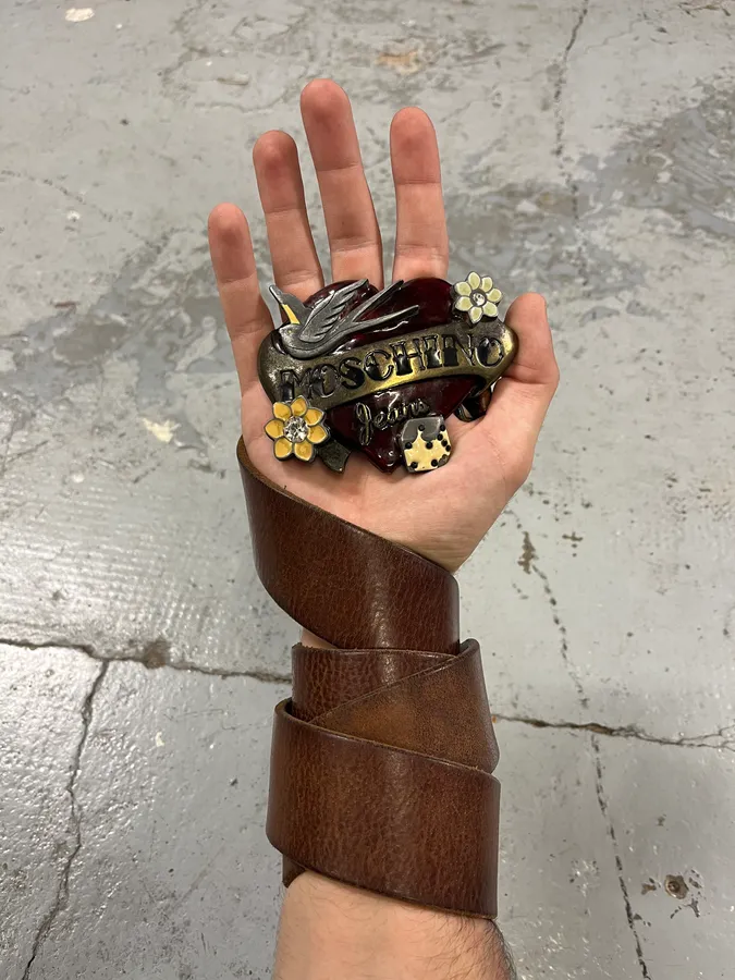 2000s Moschino Love Heart Brown Leather Belt