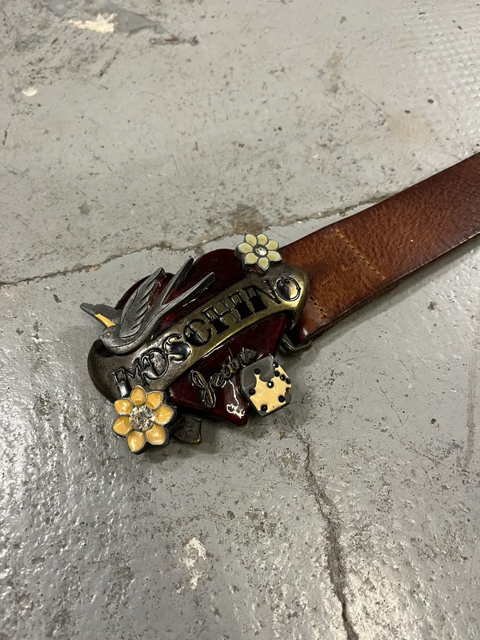 2000s Moschino Love Heart Brown Leather Belt - Image 5