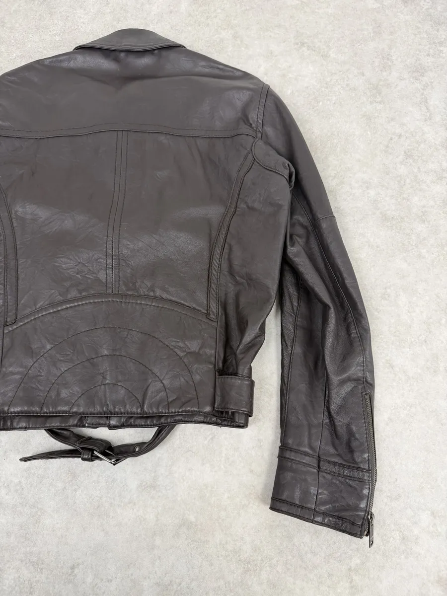 2000s Moschino Spy Brown Leather Jacket - Image 7