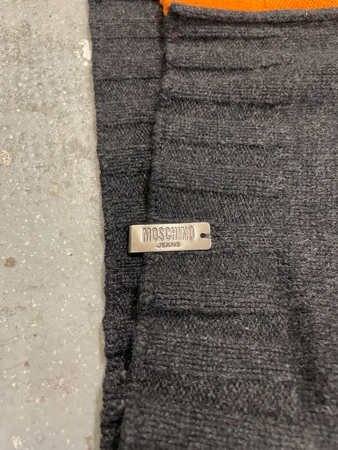2000s Moschino Turtle Neck V Orange Black Wool Sweater - Image 7