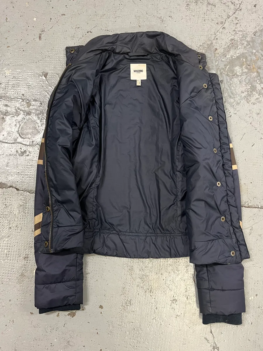 2000s Moschino UK Blue Puffer Jacket - Image 8