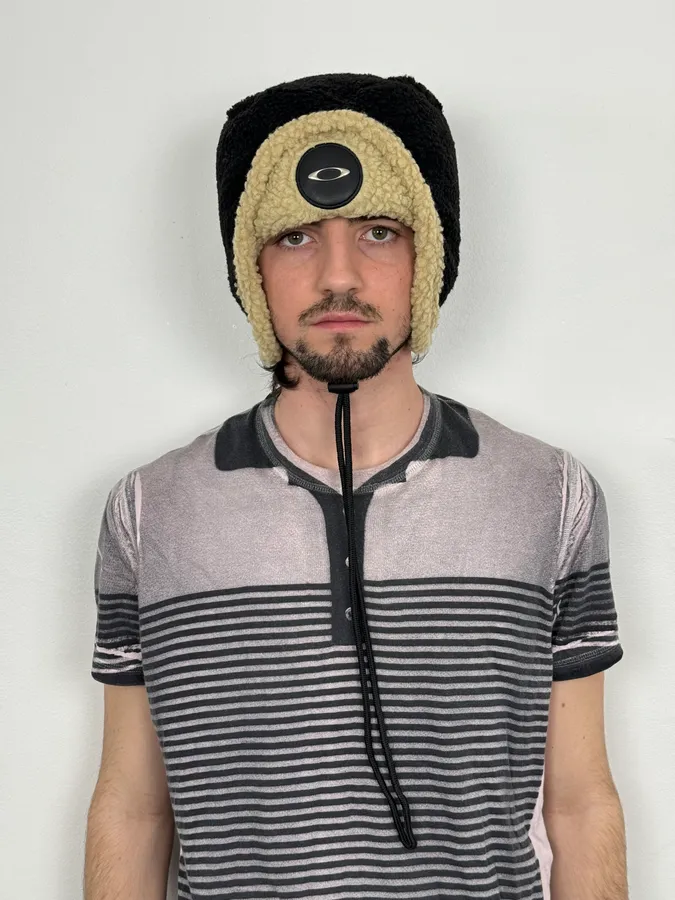 2000s Oakley Black Wool Shearling Hat - Image 2