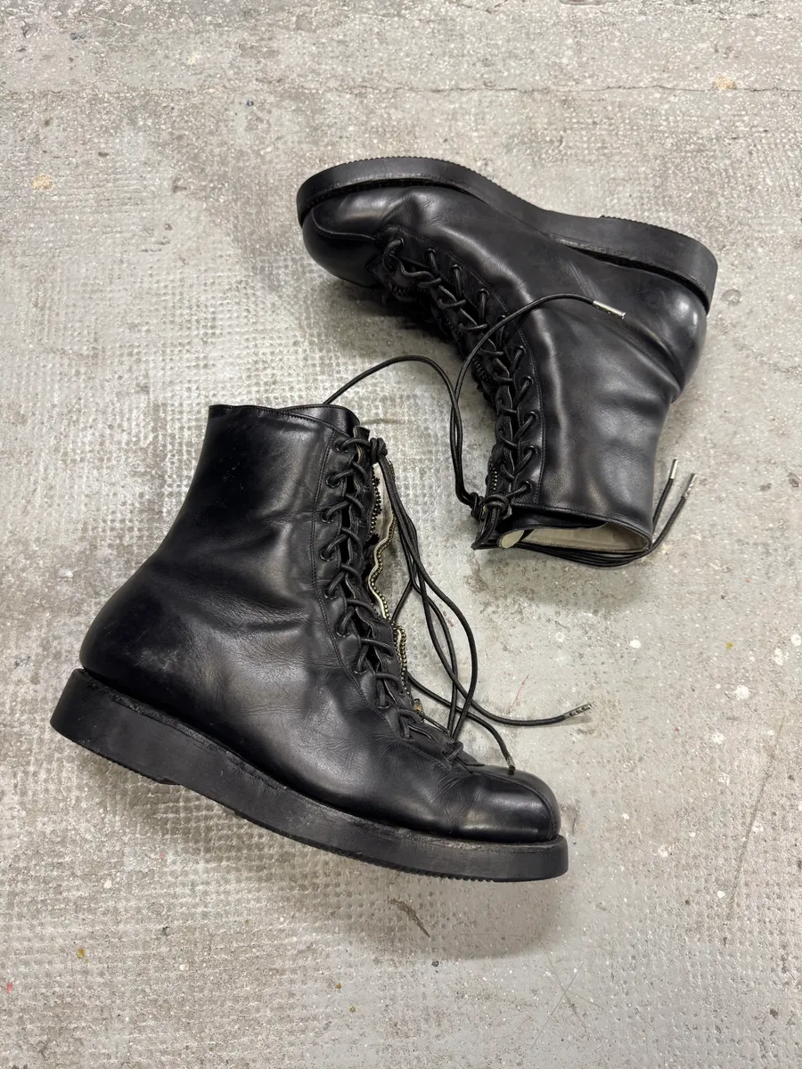 2000s Paraboot Hiking Front Zip Laces Black Leather Boots - Image 4