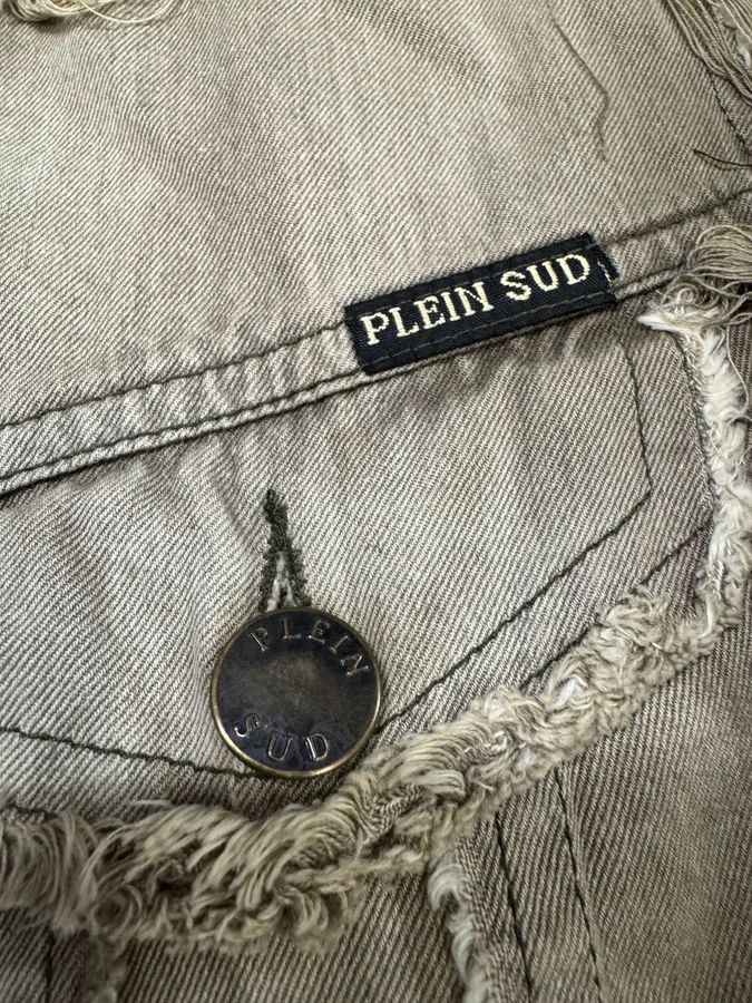 2000s Plein Sud Distressed Trucker Beige Cropped Jacket - Image 5