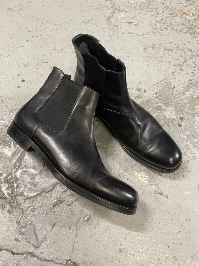 2000s Prada Black Chelsea Leather Boots - Image 4