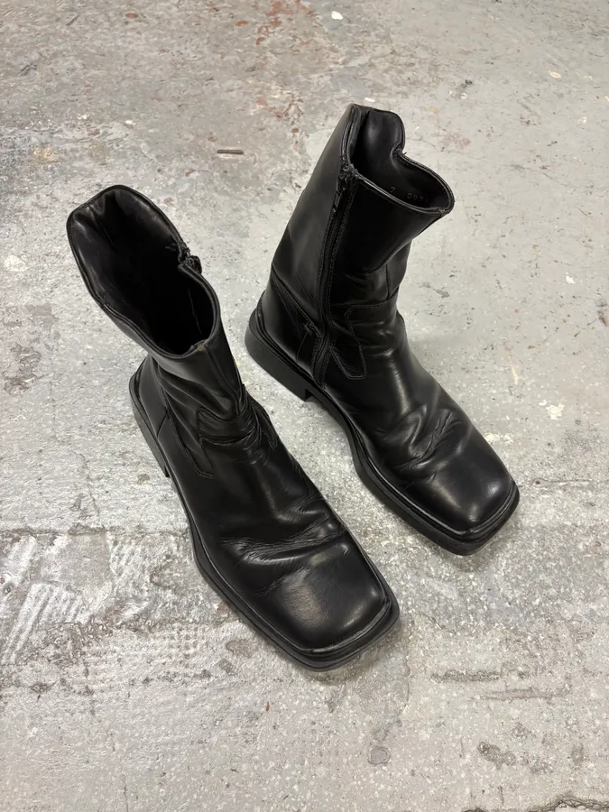 2000s Prada Black Leather Ankle Boots - Image 4