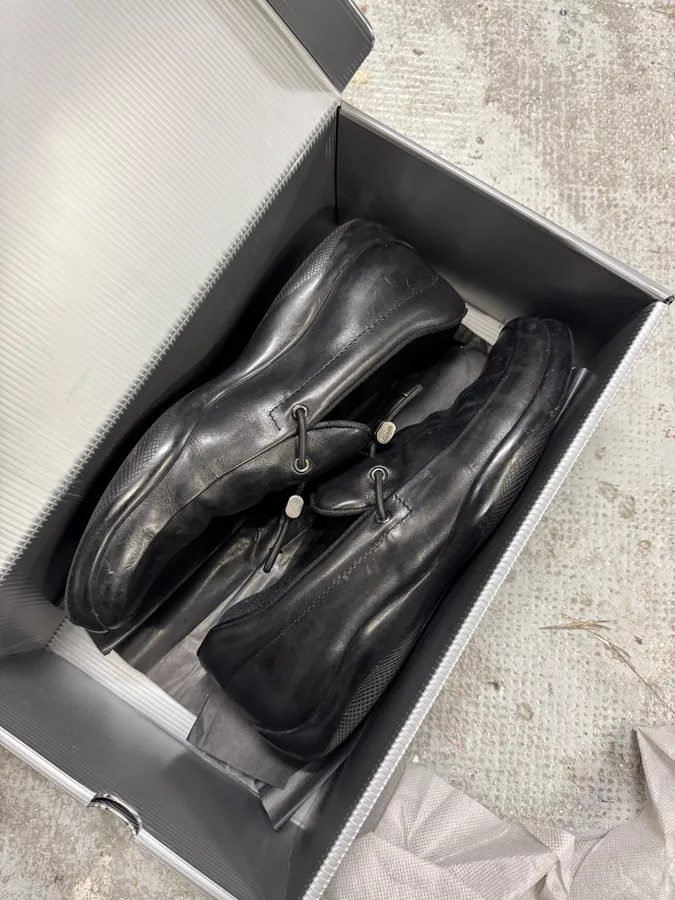 2000s Prada Black Leather Boat Loafers - Image 2