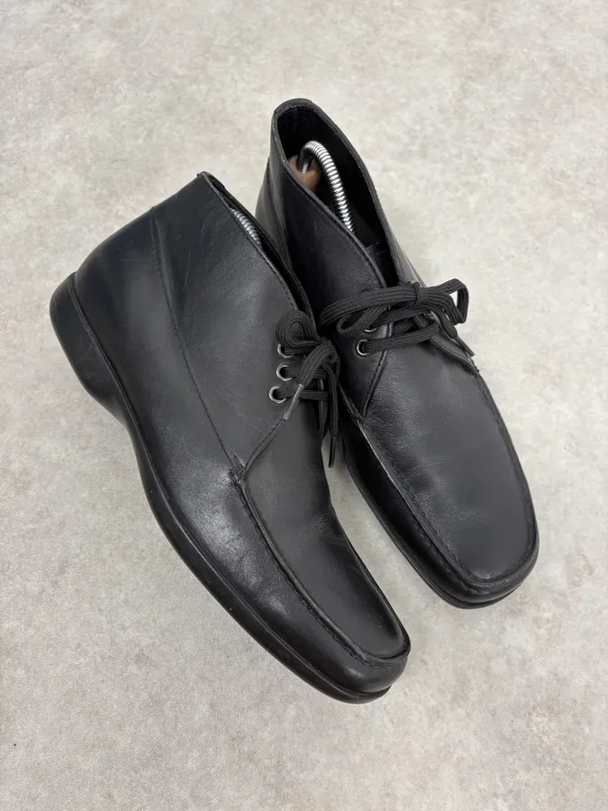 2000s Prada Black Leather Derby Shoes - Image 7