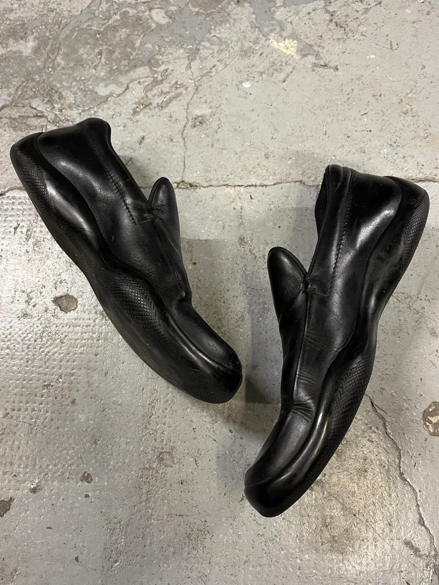 2000s Prada Black Leather Loafers - Image 3