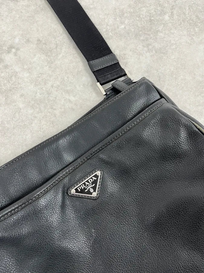 2000s Prada Black Minimalist Black Leather Shoulder Bag - Image 3