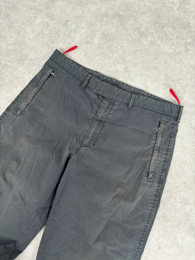 2000s Prada Black Nylon Cargo Pants with Zip-Off Leg Openings - Image 5