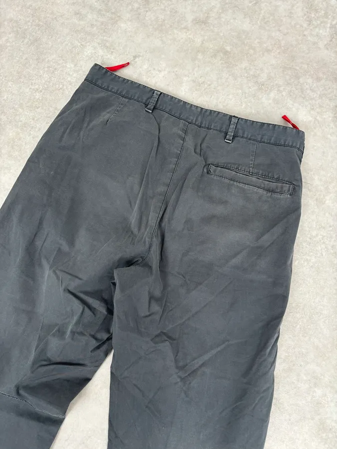 2000s Prada Black Nylon Cargo Pants with Zip-Off Leg Openings - Image 7