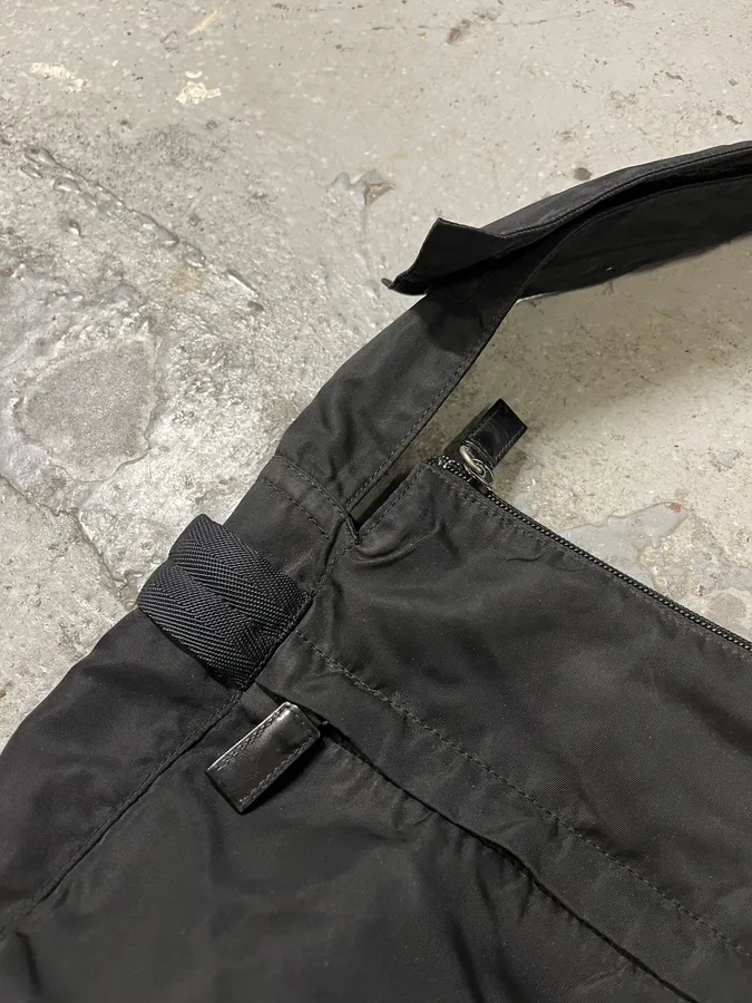 2000s Prada Black Shoulder Bag - Image 4