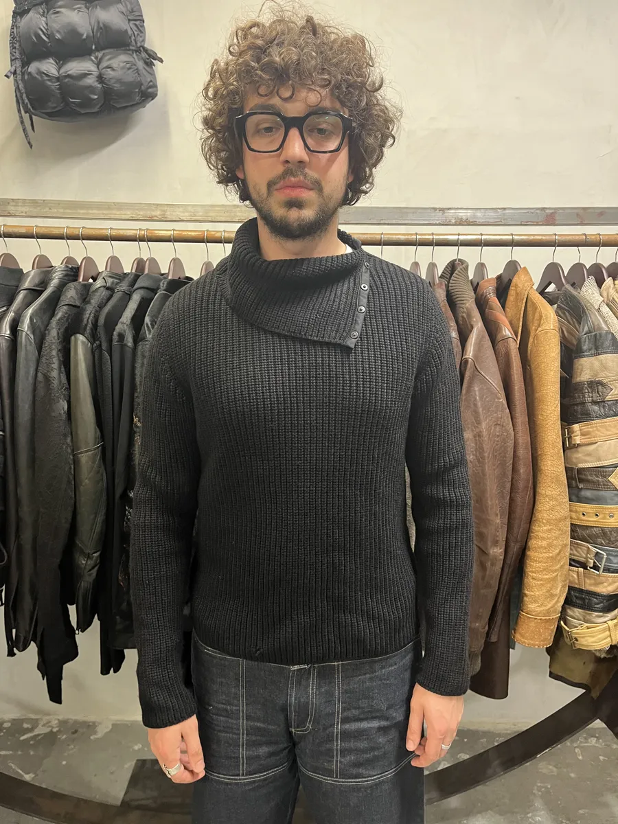 2000s Prada Black Wool Italian Turtleneck - Image 4