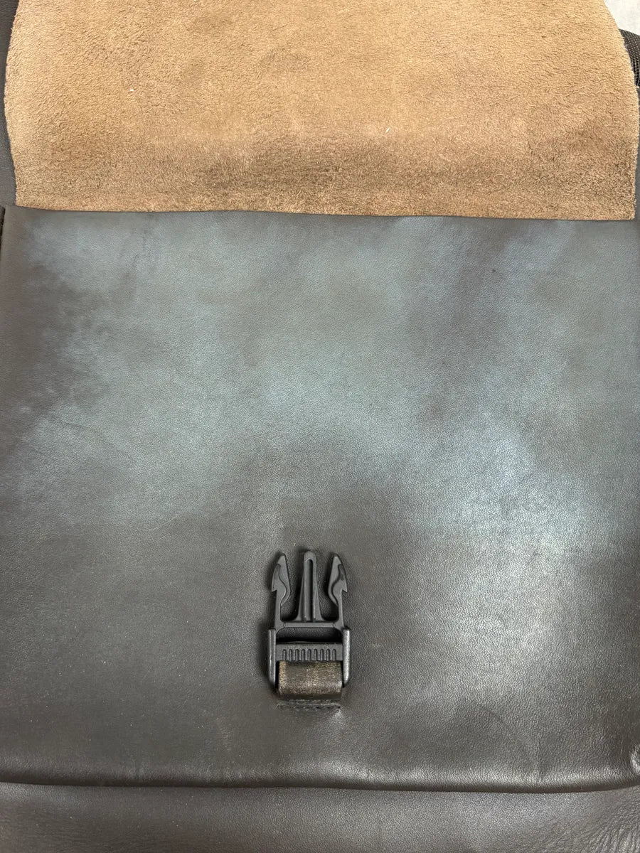 2000s Prada Brown Classy Leather Shoulder Bag - Image 10