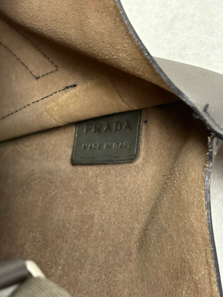 2000s Prada Brown Classy Leather Shoulder Bag - Image 7