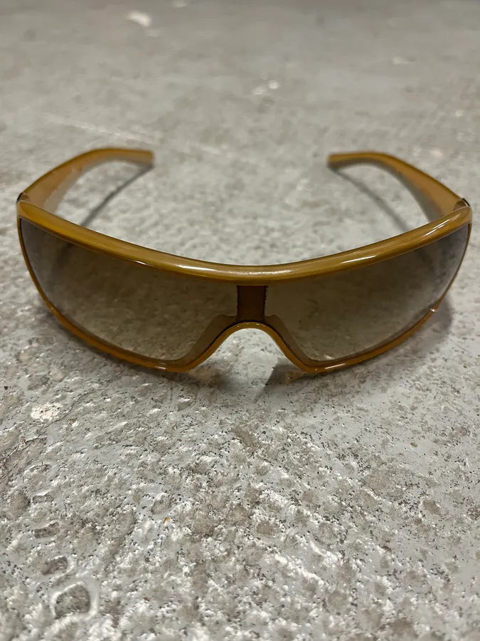 2000s Prada Camel Sunglasses - Image 7
