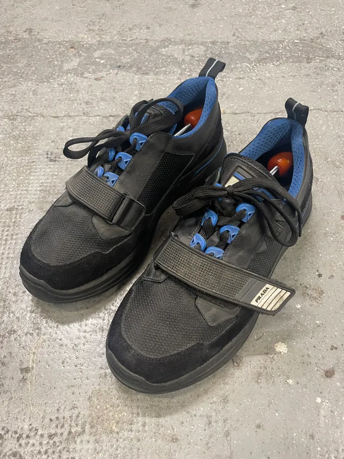 2000s Prada Crossection Black & Blue Low Scratch Shoes - Image 3