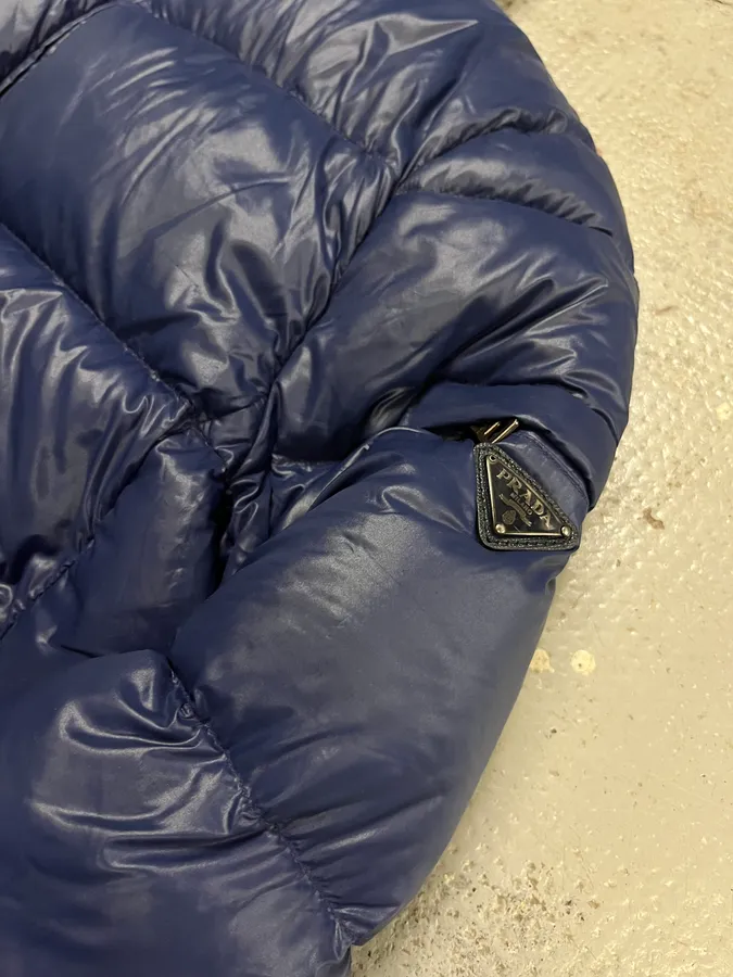 2000s Prada Navy Nylon Quilted Puffer Jacket - Image 6