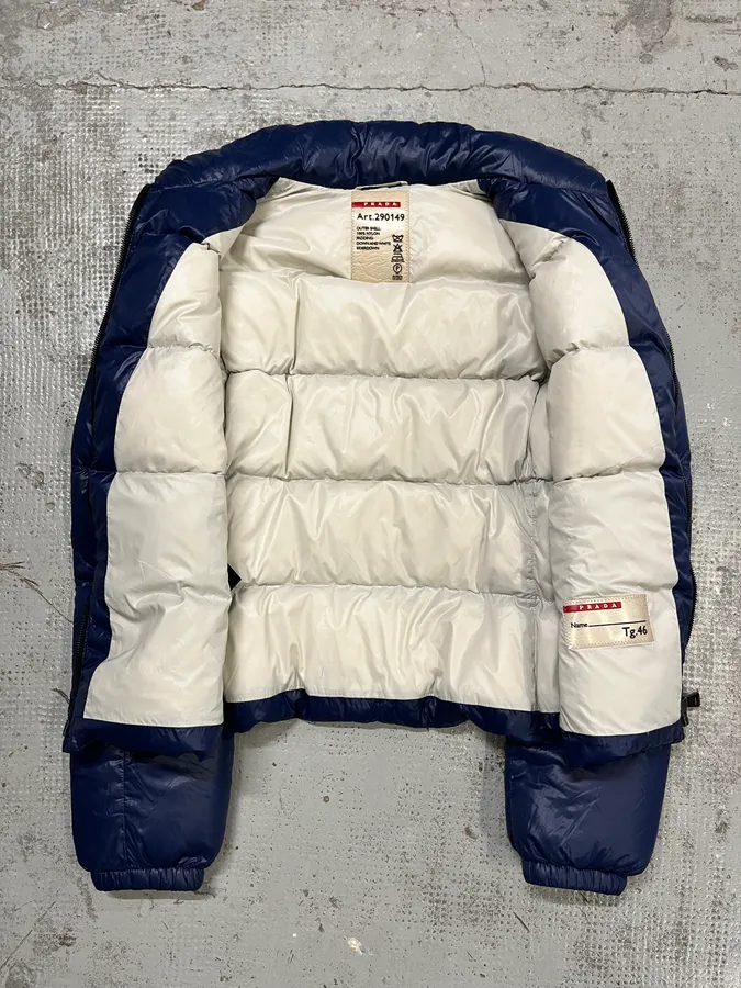2000s Prada Navy Nylon Quilted Puffer Jacket - Image 9