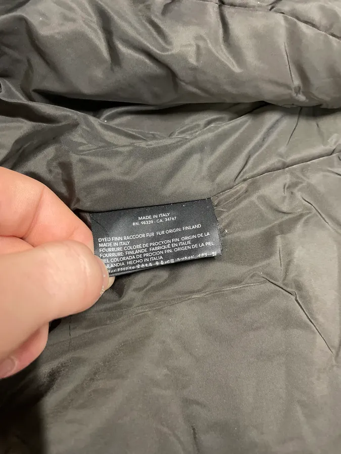 2000s Prada Red Ski Vest Jacket - Image 12